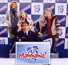 Mamamia (2)